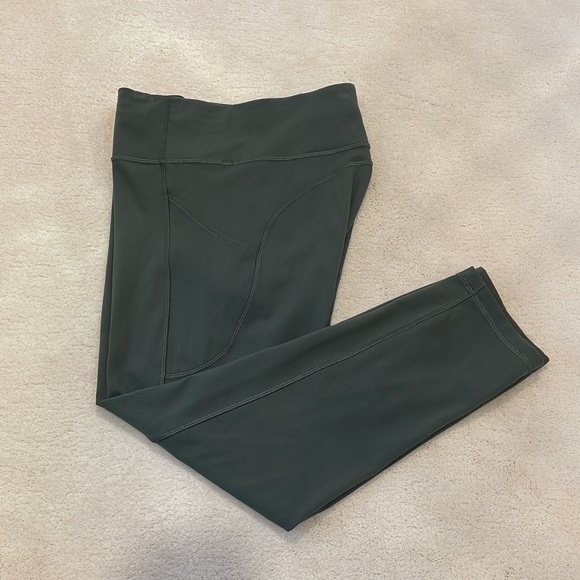 Lululemon Invigorate High-Rise Crop 23" Dark Olive Women’s Size 10 EUC Everlux - Picture 3 of 7